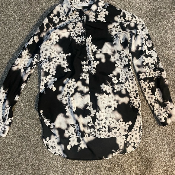 Calvin Klein Black and White Floral Button Down Shirt - Picture 1 of 1